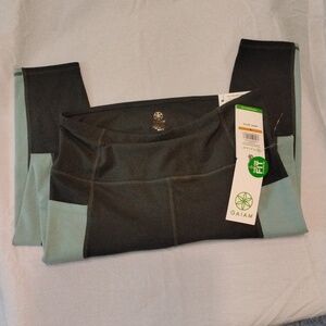 GAIAM Black and Light Gray Capris